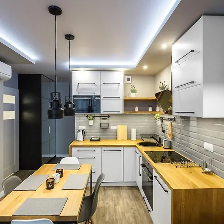 Apartament Em Klimatyzacja&Parking Rzeszow