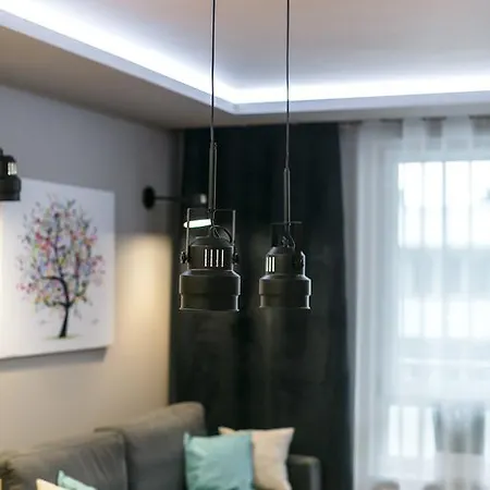 Apartament Em Klimatyzacja&Parking Apartment *