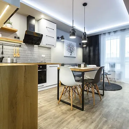 Apartament Em Klimatyzacja&Parking Apartment