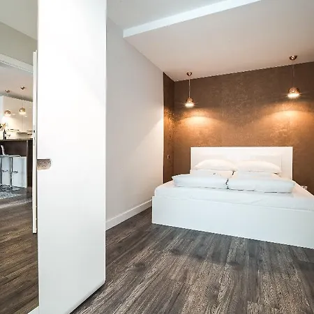 Em Klimatyzacja&parking *