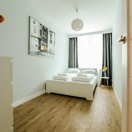 Em Klimatyzacja&parking *