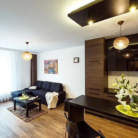 Apartament Em Klimatyzacja&Parking Apartment *
