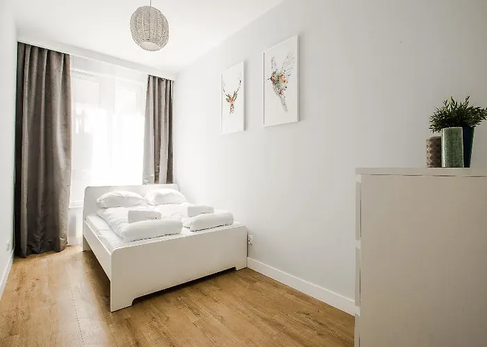 Apartament Em Klimatyzacja&Parking Lägenhet *